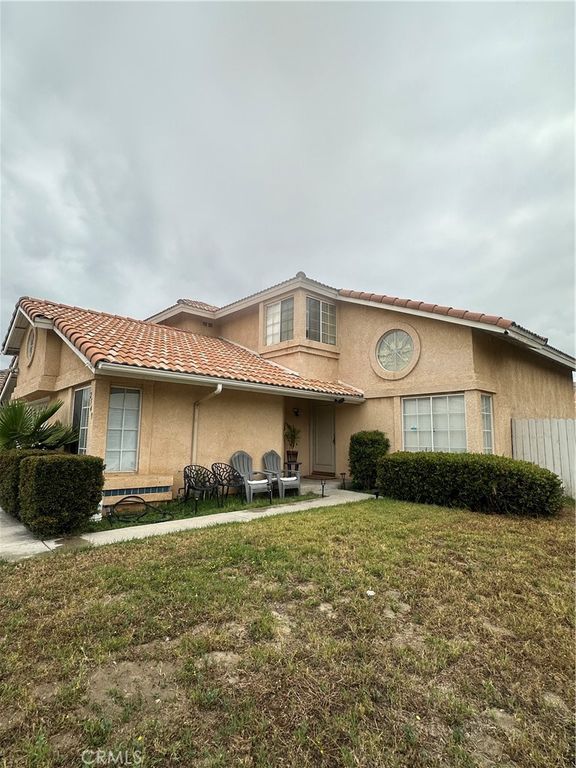 Image 9 of property listing at 2549 Waterford Court, San Bernardino, CA 92408