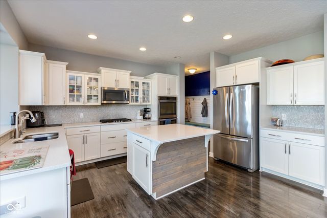 4501 Goose Rock Drive, Indianapolis, IN 46239