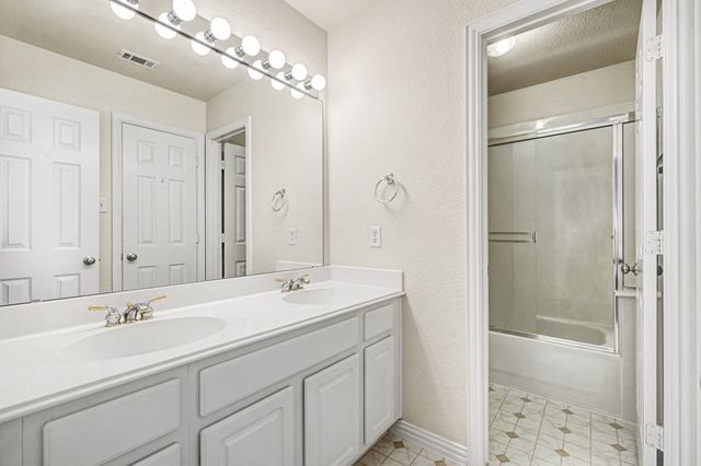 8234 Robertson Drive, Frisco, TX 75036