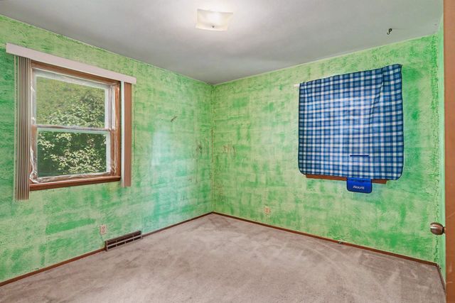 3715 Knoll Ridge Drive, Cedar Falls, IA 50613