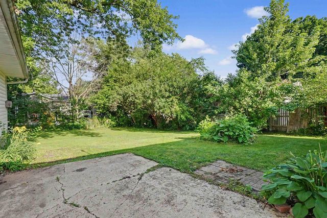 3715 Knoll Ridge Drive, Cedar Falls, IA 50613
