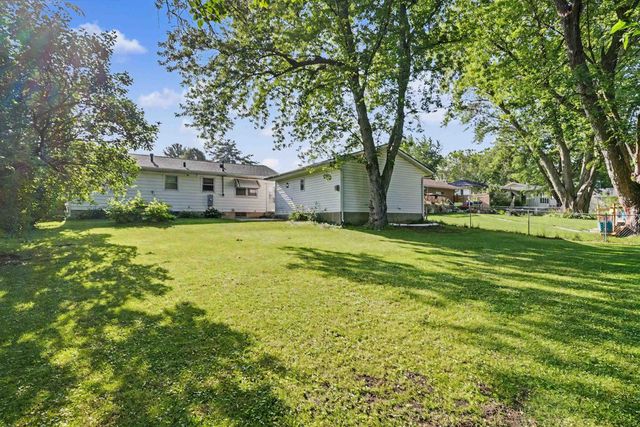 3715 Knoll Ridge Drive, Cedar Falls, IA 50613