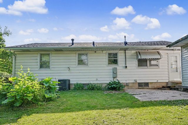 3715 Knoll Ridge Drive, Cedar Falls, IA 50613