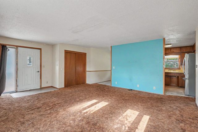 3715 Knoll Ridge Drive, Cedar Falls, IA 50613