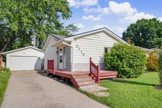 3715 Knoll Ridge Drive, Cedar Falls, IA 50613