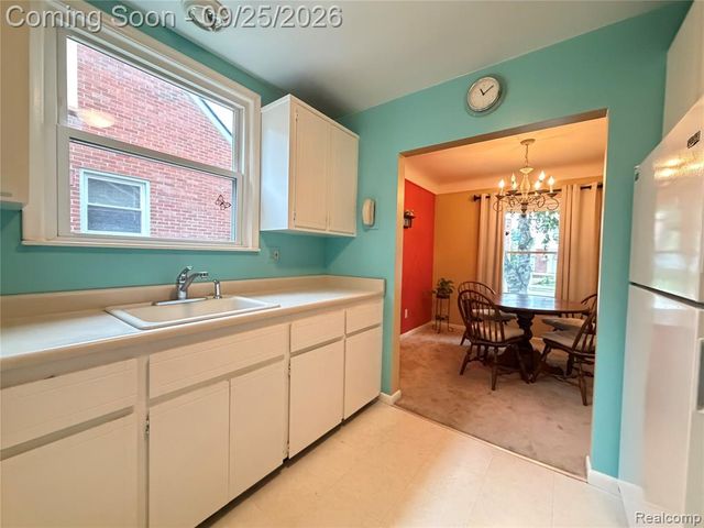 23835 Hollander Street, Dearborn, MI 48128