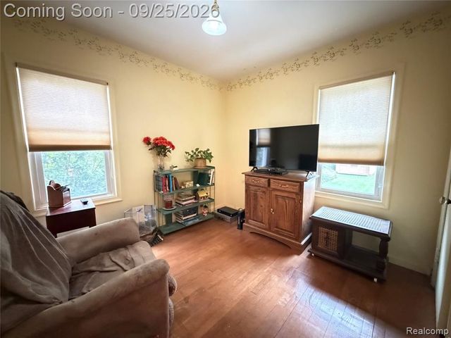 23835 Hollander Street, Dearborn, MI 48128