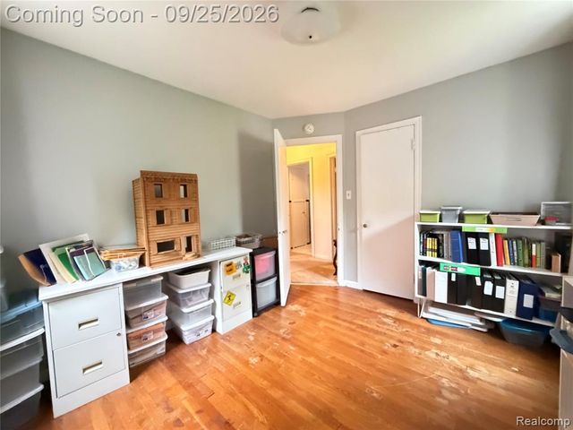 23835 Hollander Street, Dearborn, MI 48128