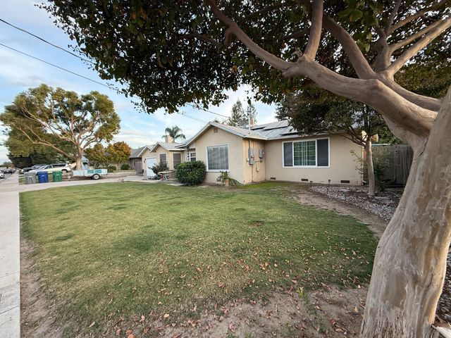 441 W Stanley Avenue, Reedley, CA 93654