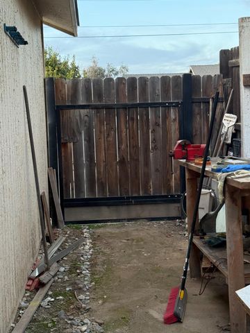 441 W Stanley Avenue, Reedley, CA 93654