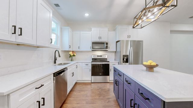 186 Charleston Ave, Pleasant View, TN 37146