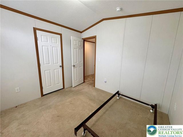 3267 2nd Avenue, North Whitehall Twp, PA 18069