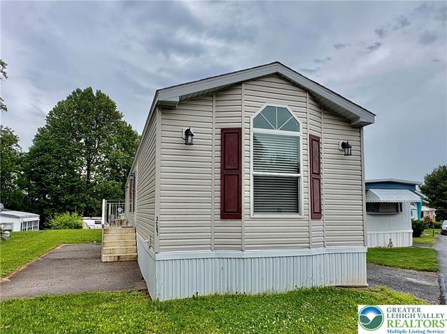 3267 2nd Avenue, North Whitehall Twp, PA 18069