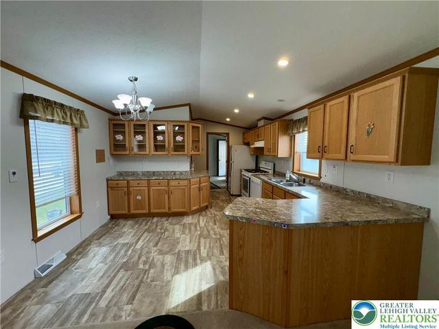 3267 2nd Avenue, North Whitehall Twp, PA 18069