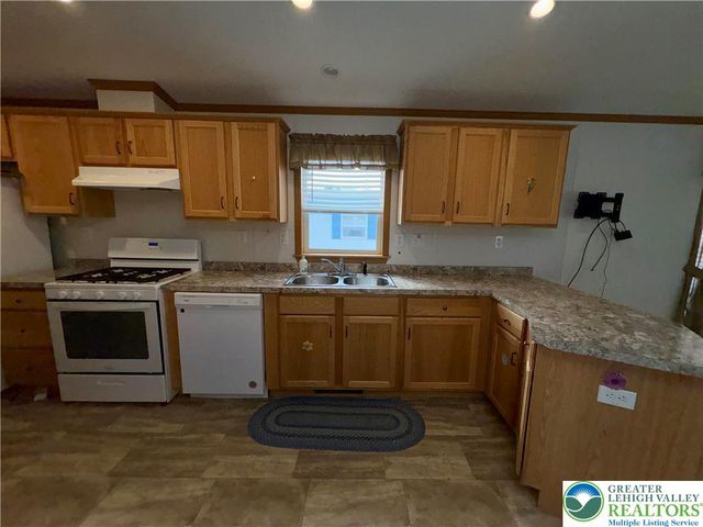 3267 2nd Avenue, North Whitehall Twp, PA 18069