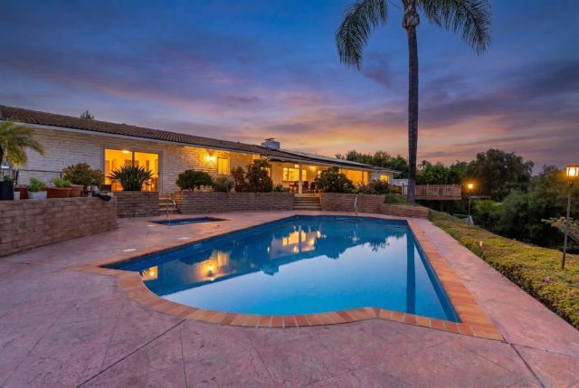 2422 Peet Lane, Escondido, CA 92025