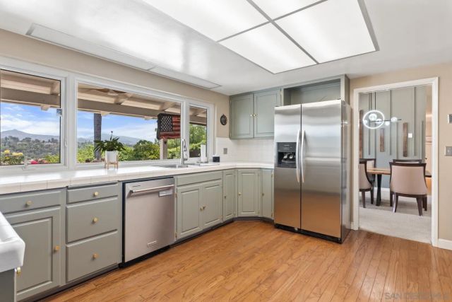 2422 Peet Lane, Escondido, CA 92025