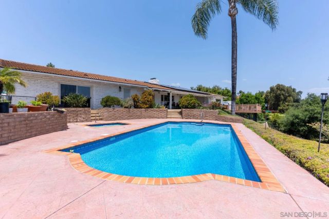 2422 Peet Lane, Escondido, CA 92025