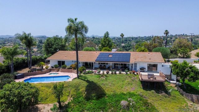 2422 Peet Lane, Escondido, CA 92025