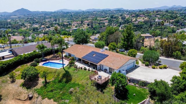 2422 Peet Lane, Escondido, CA 92025