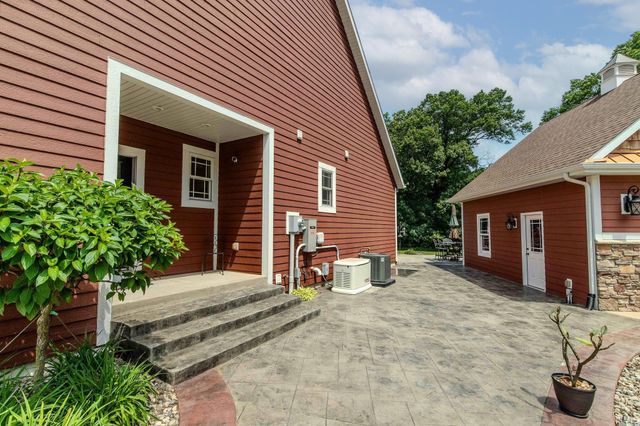 29591 Lakefield Court, Elkhart, IN 46514