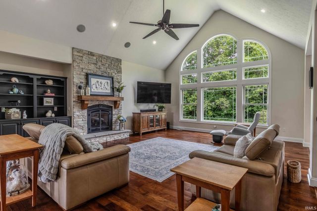 29591 Lakefield Court, Elkhart, IN 46514