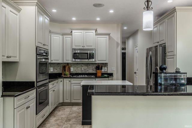 29591 Lakefield Court, Elkhart, IN 46514