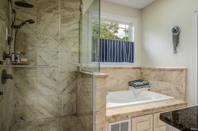 29591 Lakefield Court, Elkhart, IN 46514