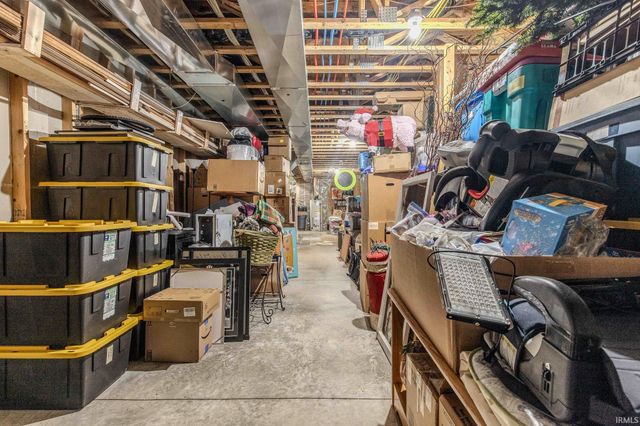 29591 Lakefield Court, Elkhart, IN 46514