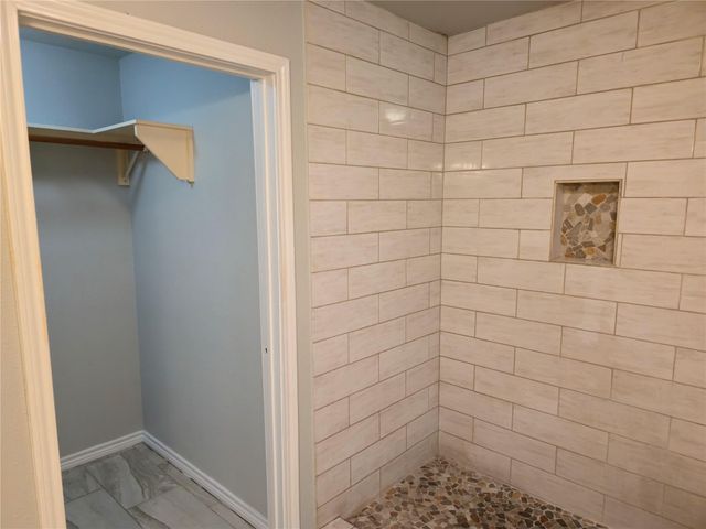 5203 Pensdale Street, Houston, TX 77033