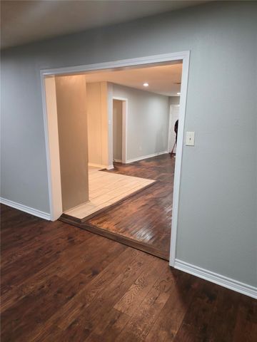 5203 Pensdale Street, Houston, TX 77033