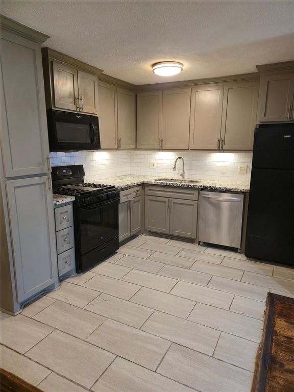 5203 Pensdale Street, Houston, TX 77033