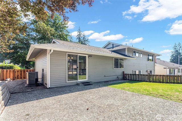 7902 89th Avenue SW, Lakewood, WA 98498