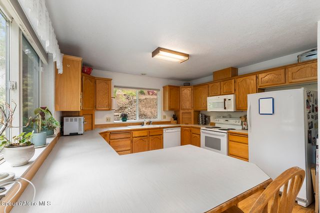 7605 W Sanders Rd, Coeur D'alene, ID 83814