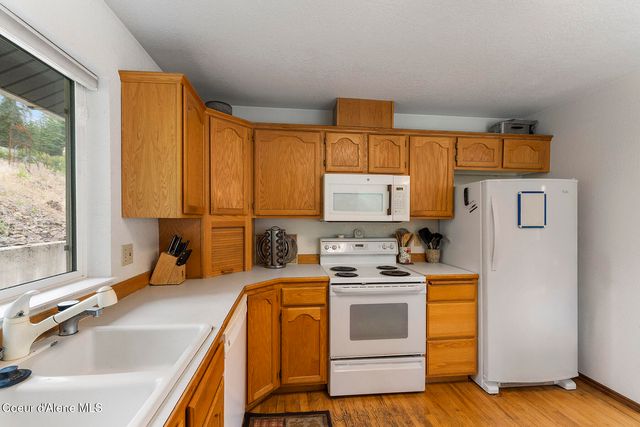 7605 W Sanders Rd, Coeur D'alene, ID 83814