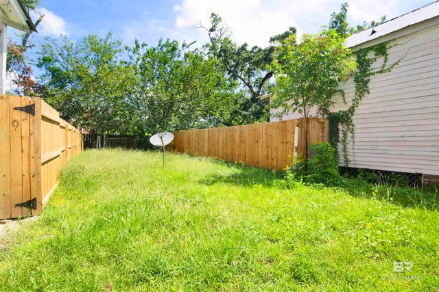 1010 Caroline Avenue, Mobile, AL 36604