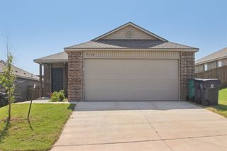 9516 Stallion Drive, Yukon, OK 73099