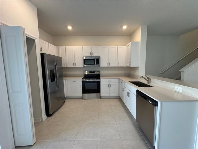 10149 TRUMPET HONEYSUCKLE WAY, San Antonio, FL 33576