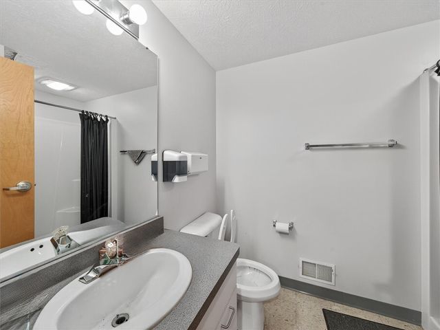 6378 Dean Parkway, Ontario, NY 14519