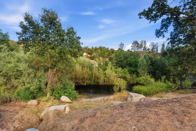 33515 River Knolls Lane, Coarsegold, CA 93614