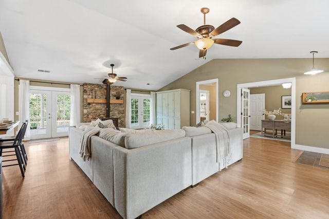33515 River Knolls Lane, Coarsegold, CA 93614