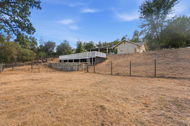 33515 River Knolls Lane, Coarsegold, CA 93614