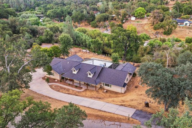 33515 River Knolls Lane, Coarsegold, CA 93614