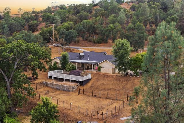 33515 River Knolls Lane, Coarsegold, CA 93614