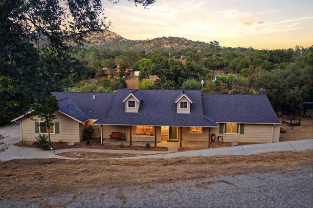 33515 River Knolls Lane, Coarsegold, CA 93614