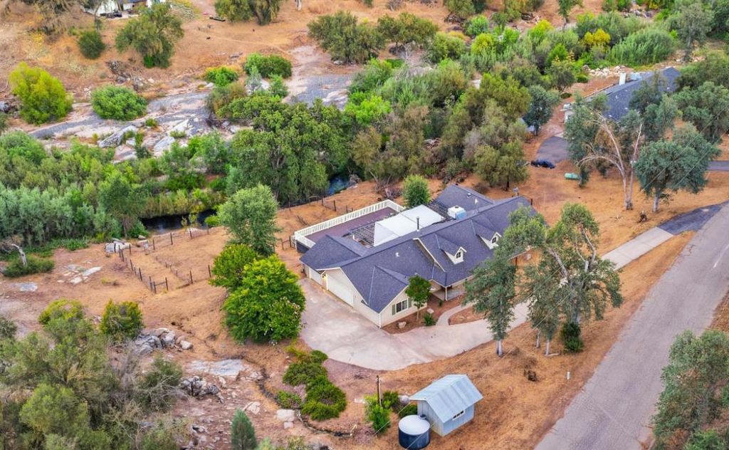 33515 River Knolls Lane, Coarsegold, CA 93614