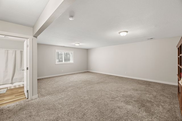 4120 NW Countrywood Drive, Ankeny, IA 50023