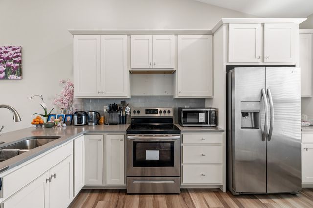 4120 NW Countrywood Drive, Ankeny, IA 50023