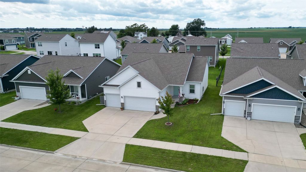 4120 NW Countrywood Drive, Ankeny, IA 50023
