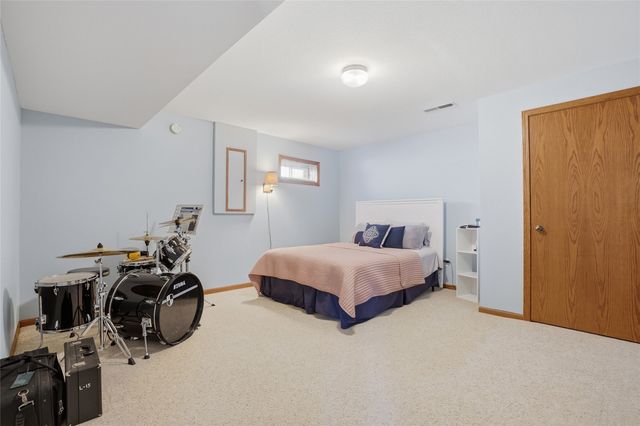 839 Pepper Drive, Iowa City, IA 52240